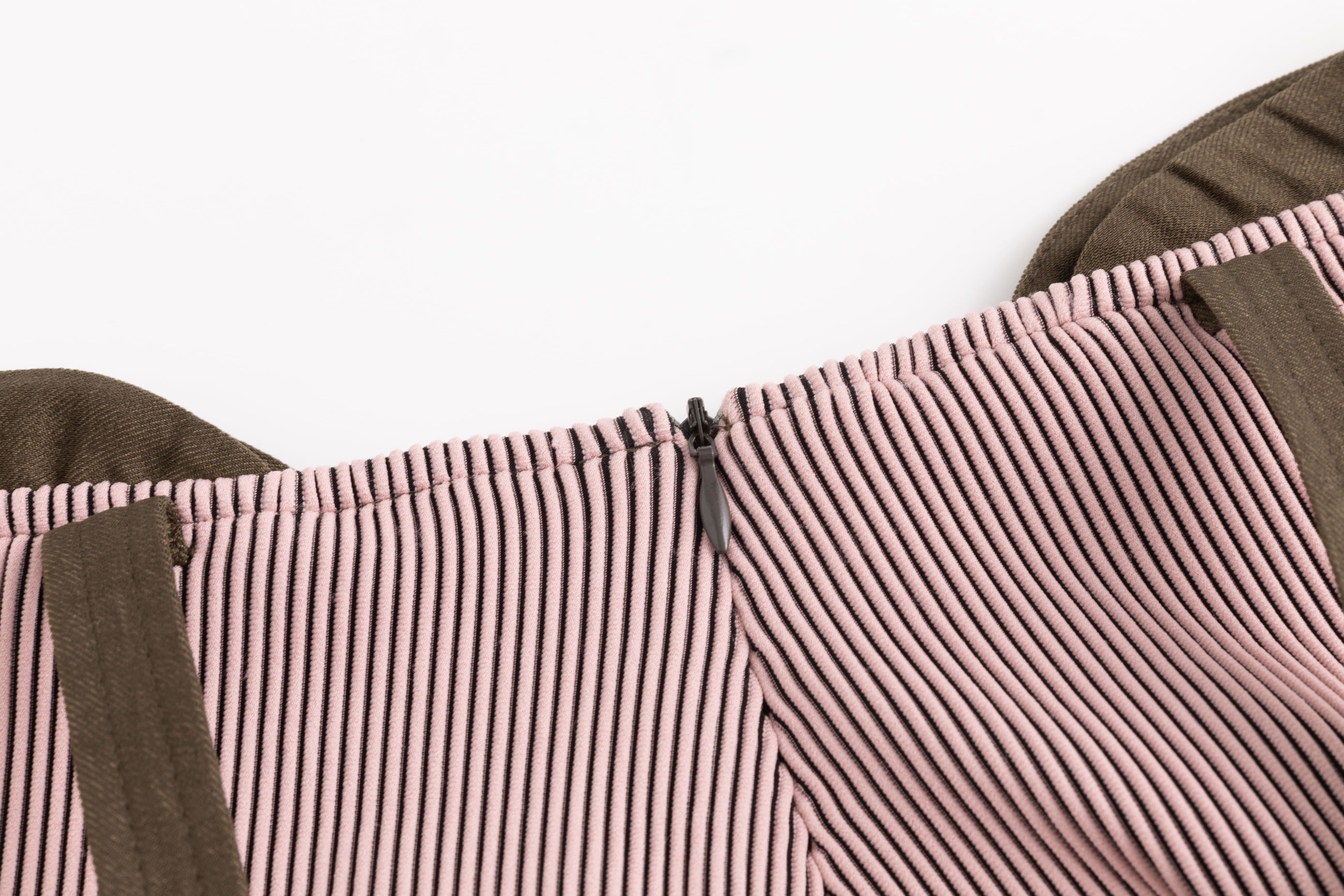 Low-rise Twill Oversized Baggy Trousers Taupe w/ Pink Rib Band