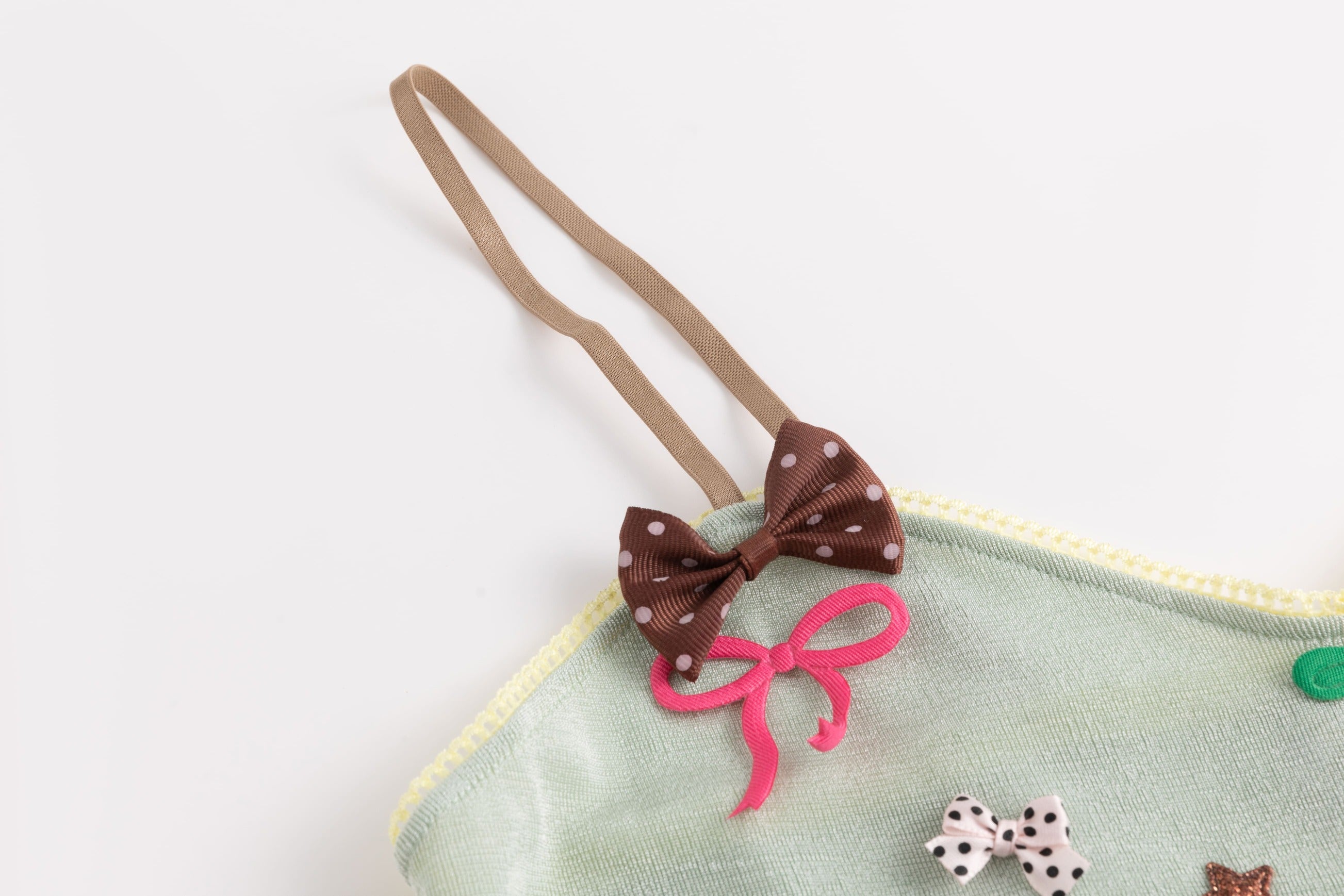 Jade Glossy Coated Sprinkle Cake Top