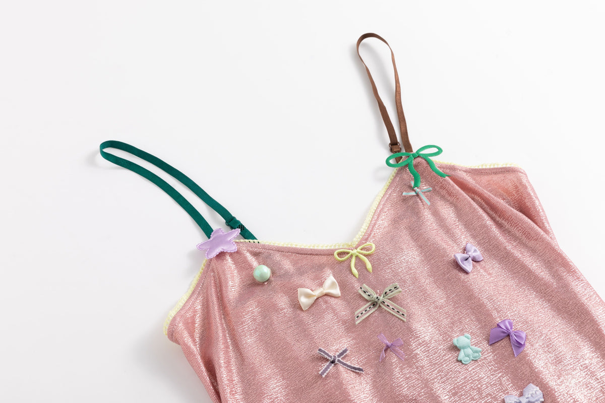 Flamingo Glossy Coated Sprinkle Cake Top