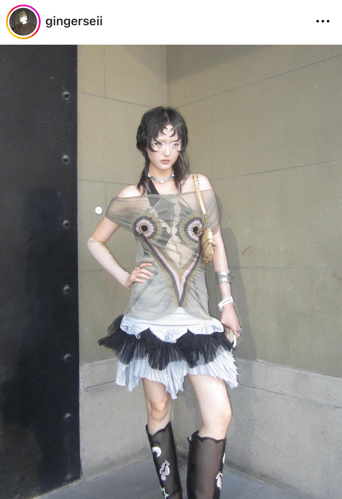 Metallic Silver Mesh Top RIb Patched Heart Shape Tank Tee